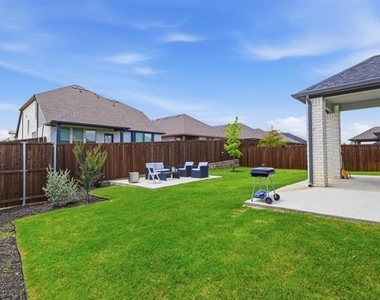 631 Southern Hills Drive - Photo Thumbnail 23