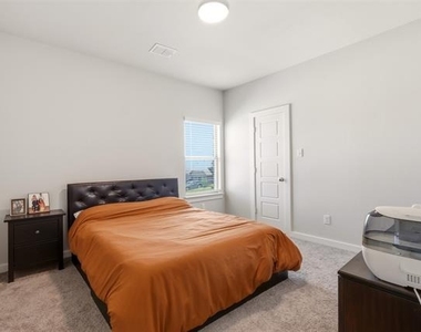 631 Southern Hills Drive - Photo Thumbnail 19