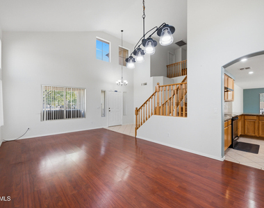 3358 E Park Avenue - Photo Thumbnail 3