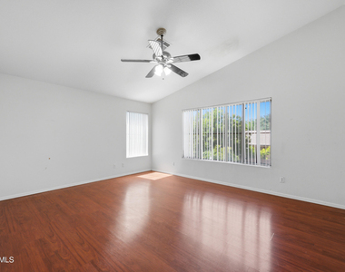 3358 E Park Avenue - Photo Thumbnail 17