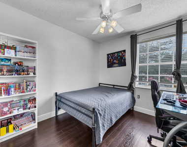 101 Gables Boulevard - Photo Thumbnail 19
