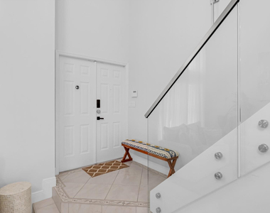 101 Gables Boulevard - Photo Thumbnail 1