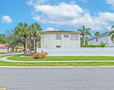101 Gables Boulevard - Photo Thumbnail 27