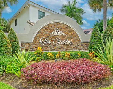 101 Gables Boulevard - Photo Thumbnail 32