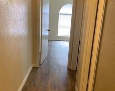 1221 Willow Wood Court - Photo Thumbnail 16