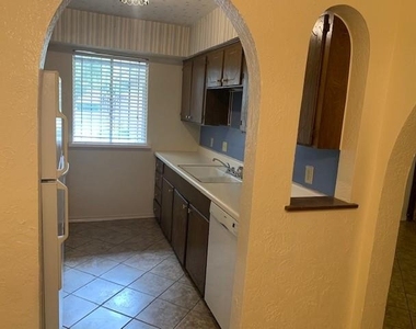 1221 Willow Wood Court - Photo Thumbnail 6