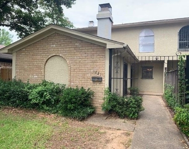 1221 Willow Wood Court - Photo Thumbnail 1