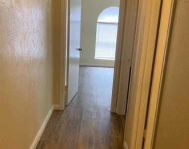 1221 Willow Wood Court - Photo Thumbnail 17