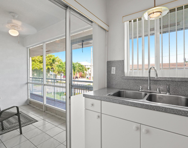 2100 Ne 38th Street - Photo Thumbnail 13