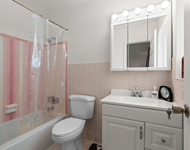 2100 Ne 38th Street - Photo Thumbnail 24