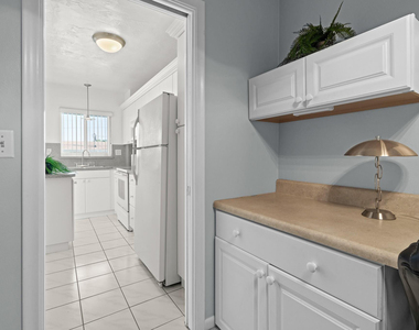 2100 Ne 38th Street - Photo Thumbnail 9