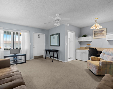 2100 Ne 38th Street - Photo Thumbnail 5