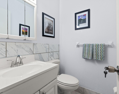 2100 Ne 38th Street - Photo Thumbnail 16