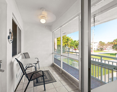 2100 Ne 38th Street - Photo Thumbnail 15