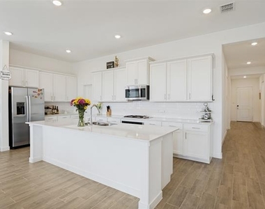 536 Breeds Hill Road - Photo Thumbnail 2