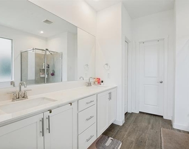 536 Breeds Hill Road - Photo Thumbnail 4