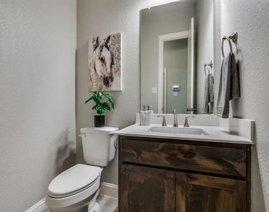 334 Sahara Drive - Photo Thumbnail 14