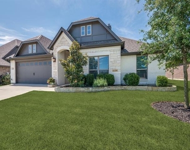 334 Sahara Drive - Photo Thumbnail 1