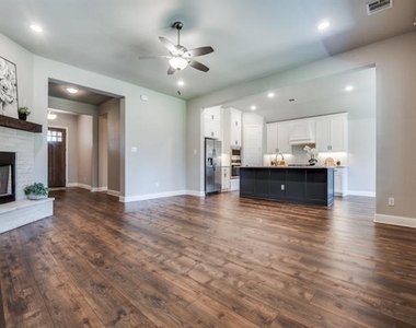 334 Sahara Drive - Photo Thumbnail 6