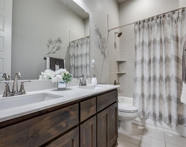 334 Sahara Drive - Photo Thumbnail 21