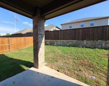 16020 Aquilla Way - Photo Thumbnail 11