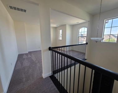 16020 Aquilla Way - Photo Thumbnail 8