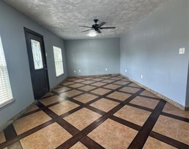2218 Rockefeller Boulevard - Photo Thumbnail 1