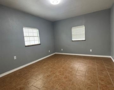 2218 Rockefeller Boulevard - Photo Thumbnail 10