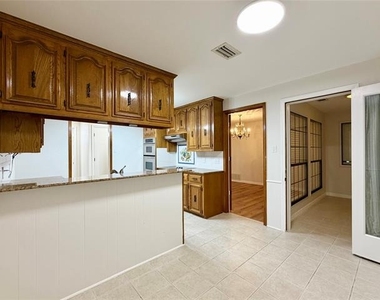 3212 Laurel Oaks Court - Photo Thumbnail 17