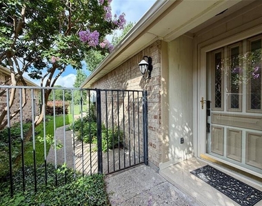 3212 Laurel Oaks Court - Photo Thumbnail 19