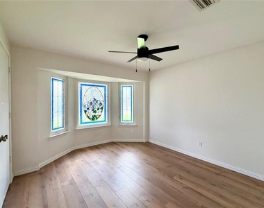 3212 Laurel Oaks Court - Photo Thumbnail 9