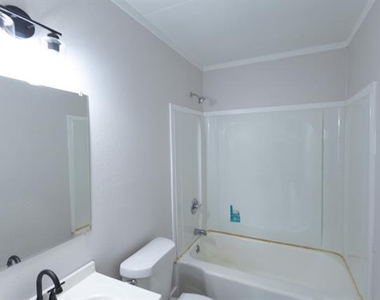 1716 Ethel Avenue - Photo Thumbnail 10
