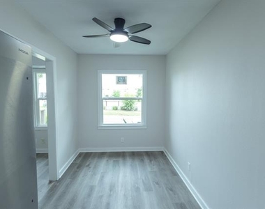 1716 Ethel Avenue - Photo Thumbnail 7