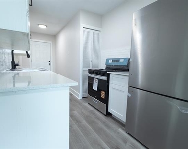 1716 Ethel Avenue - Photo Thumbnail 5