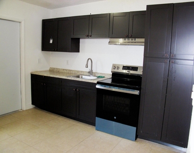 340 Nw 6th Street - Photo Thumbnail 13