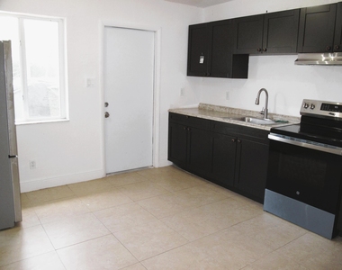 340 Nw 6th Street - Photo Thumbnail 14