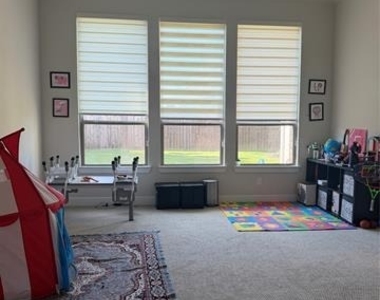 3332 Zenyatta Court - Photo Thumbnail 15