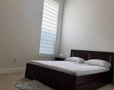 3332 Zenyatta Court - Photo Thumbnail 7