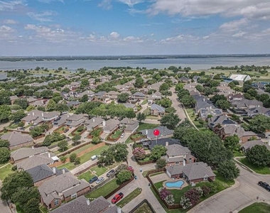 875 Shores Boulevard - Photo Thumbnail 30