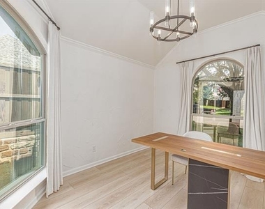 875 Shores Boulevard - Photo Thumbnail 14