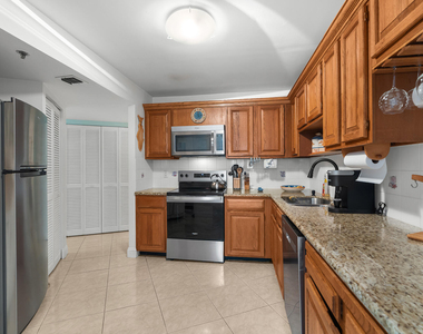 1361 S Ocean Boulevard - Photo Thumbnail 7
