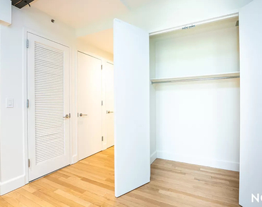 485 Keap Street - Photo Thumbnail 3