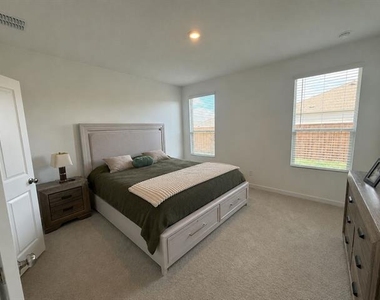 14184 Hammersmith Street - Photo Thumbnail 4