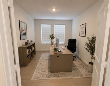14184 Hammersmith Street - Photo Thumbnail 9