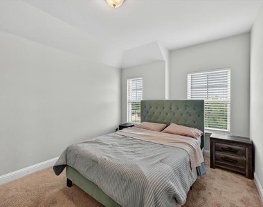 7213 Willow Thorne Drive - Photo Thumbnail 20