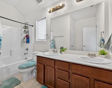 7213 Willow Thorne Drive - Photo Thumbnail 18