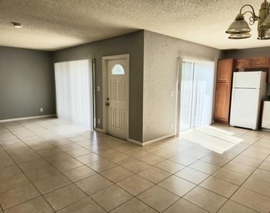 1749 N Congress Avenue - Photo Thumbnail 9
