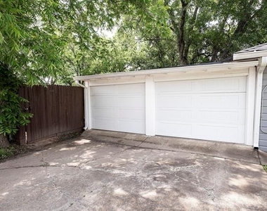 3950 Hawick Lane - Photo Thumbnail 3