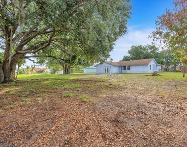 1097 Sw Mcdevitt Avenue - Photo Thumbnail 3