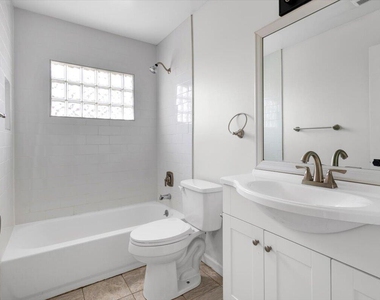1097 Sw Mcdevitt Avenue - Photo Thumbnail 5